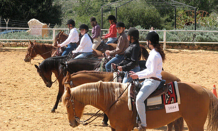 קורס רכיבה על סוסים בחופשת הפסח, חוות הרי יהודה
